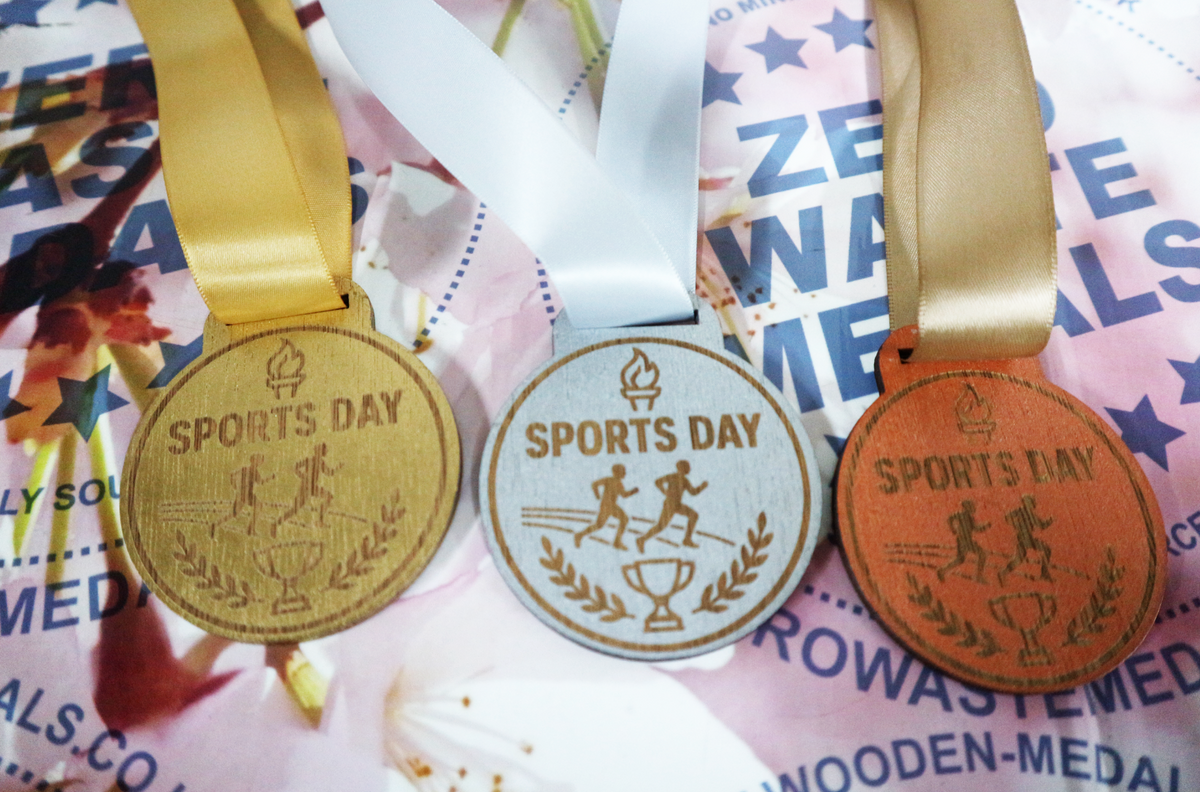 (BEST SELLER) Gold Circular Sports Day Medal - Wood- 100 Pack